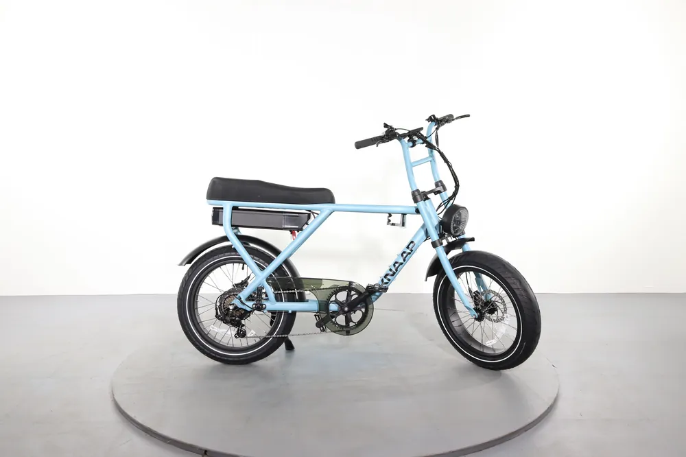 Tijdelijk Beschikbaar Knaap AMS Blue Limited Edition