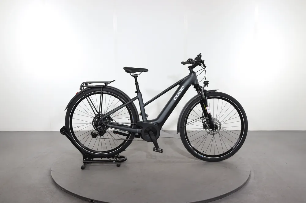 Cube Touring Hybrid One Laatste Kans
