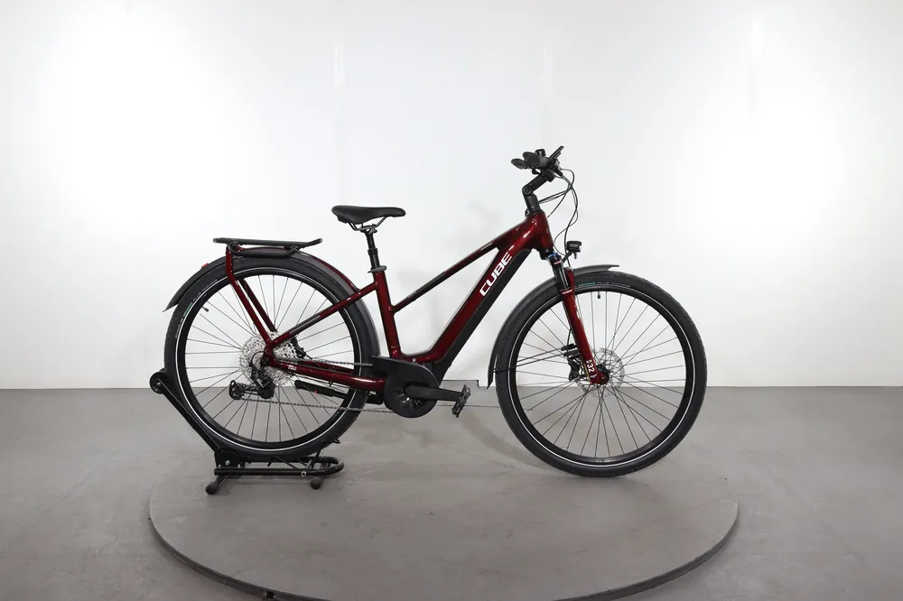 Veilige Betaling Cube Touring Hybrid EXC