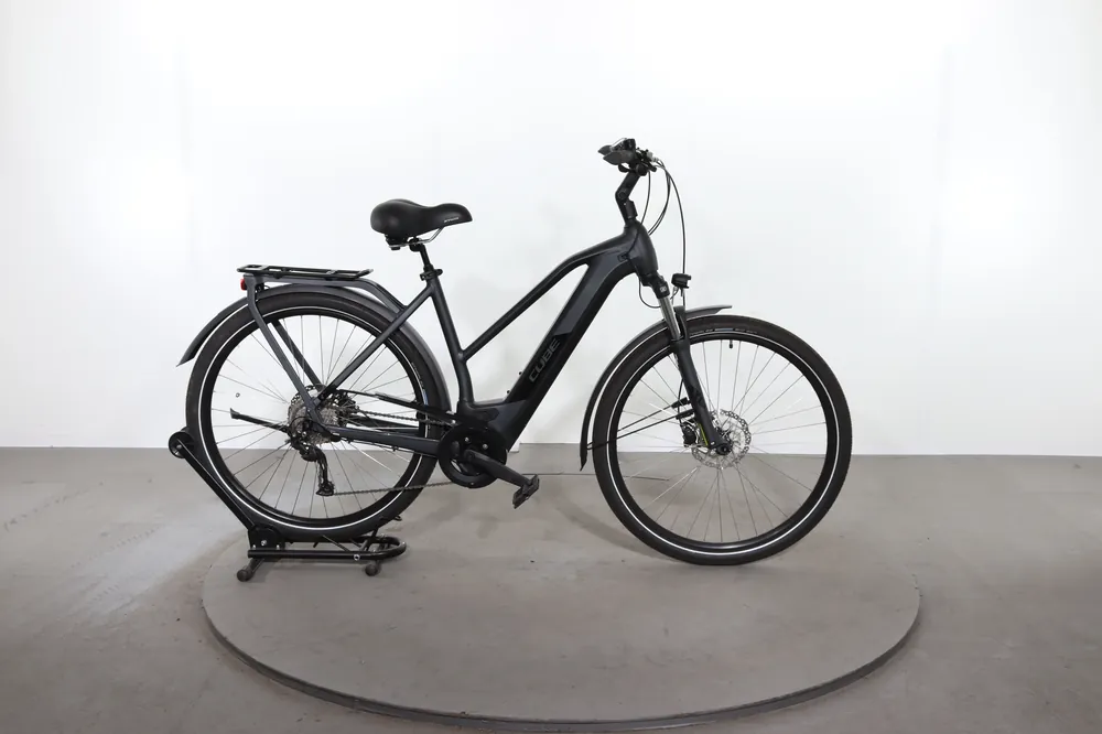 Cube Kathmandu Hybrid One Hete Deal