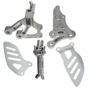 Přední držák se stupačkami R-TOOL Suzuki GSXR1000 (05-14) výprodej Gratis Retour
